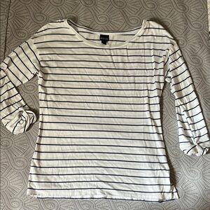 Patagonia Women’s Small 3/4 Sleeve Striped Tee Shirt